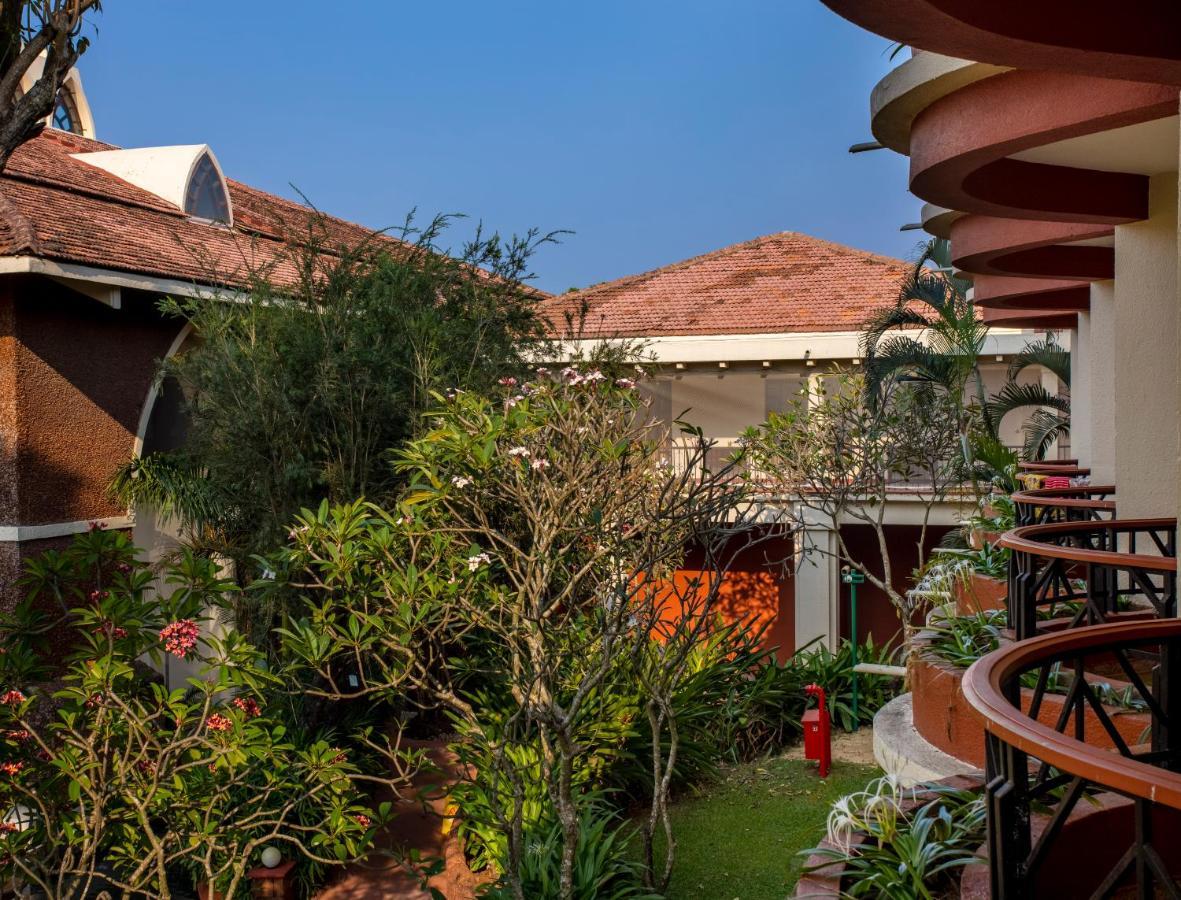 คาราเวลา บีช รีสอร์ต Hotel วาร์กา ภายนอก รูปภาพ The resort's garden