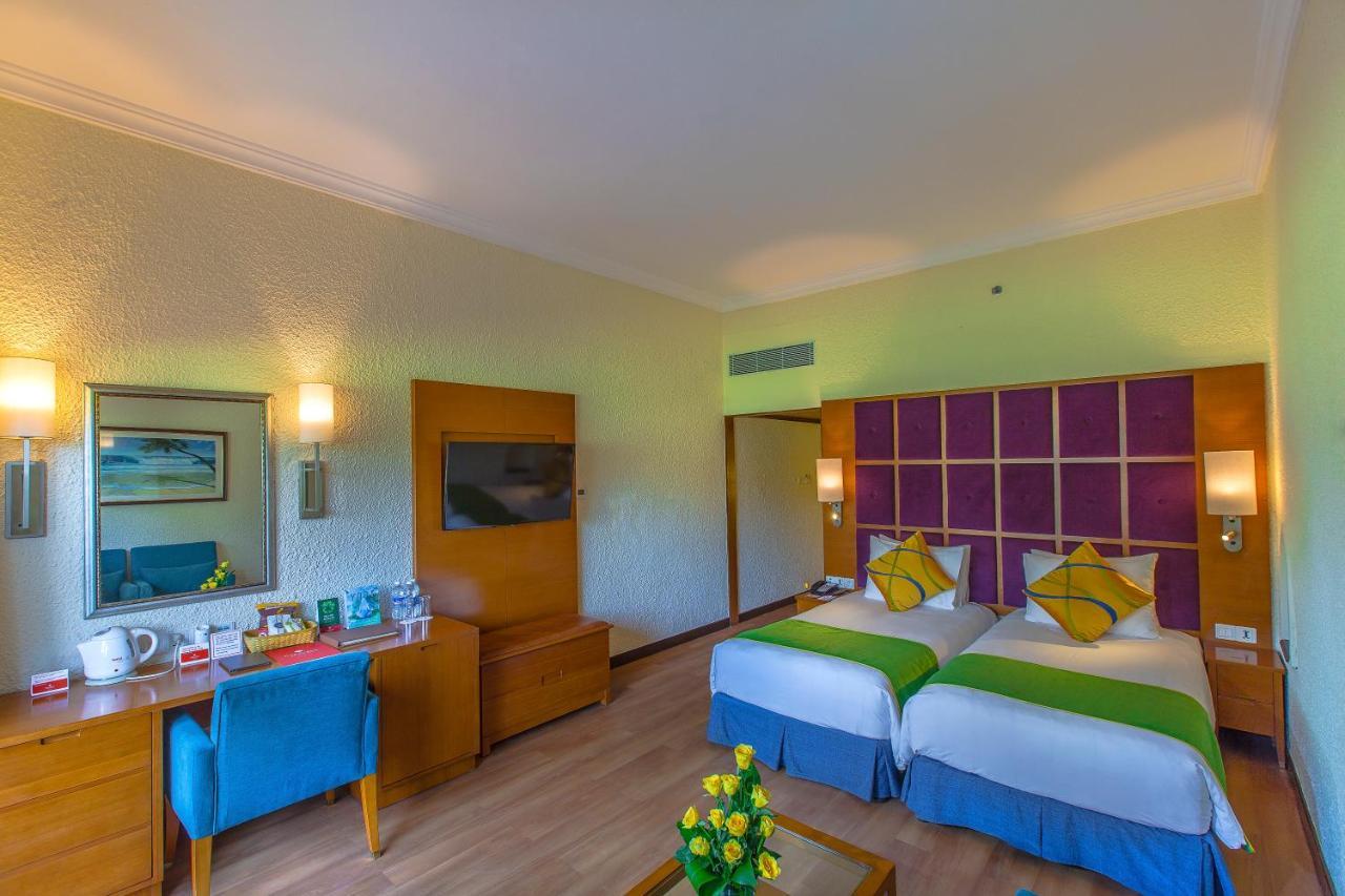 คาราเวลา บีช รีสอร์ต Hotel วาร์กา ภายนอก รูปภาพ A room at the hotel