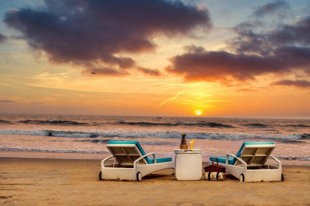 คาราเวลา บีช รีสอร์ต Hotel วาร์กา ภายนอก รูปภาพ Sunset at the beach