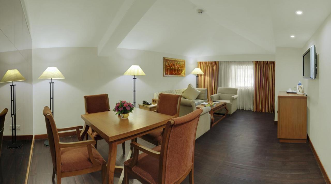 คาราเวลา บีช รีสอร์ต Hotel วาร์กา ภายนอก รูปภาพ Suite
